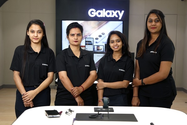 Samsung India Opens First All-Women Powered Mobile Store